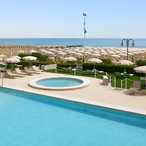 Aurora Hotel